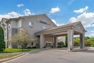 Comfort Suites