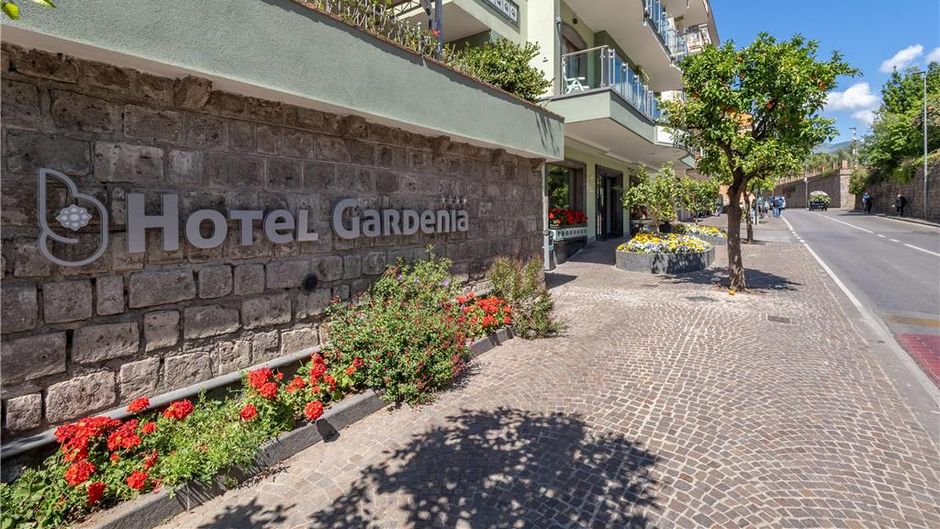 Gardenia Sorrento Coast Exterior