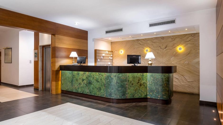 Quality Hotel Nova Domus Lobby