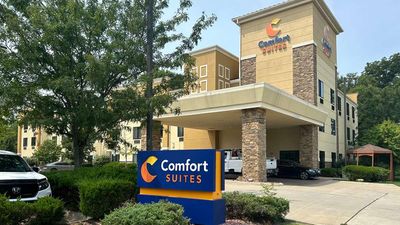 Comfort Suites