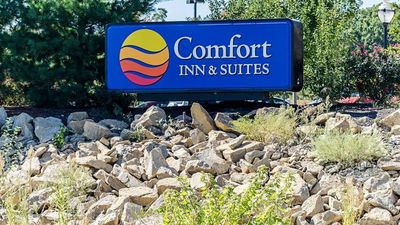 Comfort Inn & Suites, Lawrence