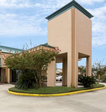 Rodeway Inn & Suites