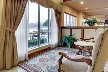 Clarion Suites Riverfront Vidalia