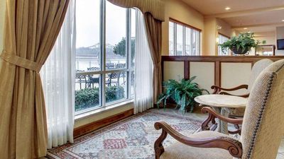 Clarion Suites Riverfront Vidalia