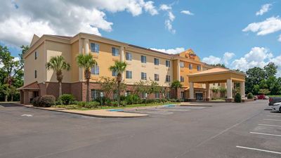 Comfort Suites