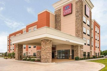 Comfort Suites