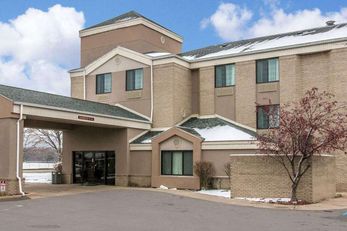 Baymont Inn & Suites Flat Rock