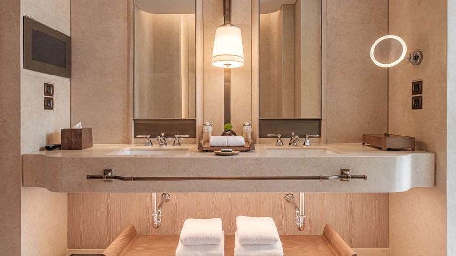 Waldorf Astoria Bangkok Room