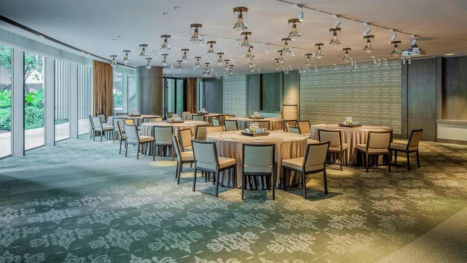 Waldorf Astoria Bangkok Meeting