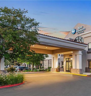 Best Western Valencia/Six Flags Inn Stes