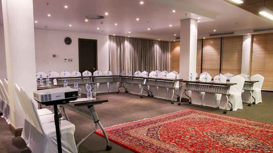 Legend Hotel Lagos Airport, Curio Meeting