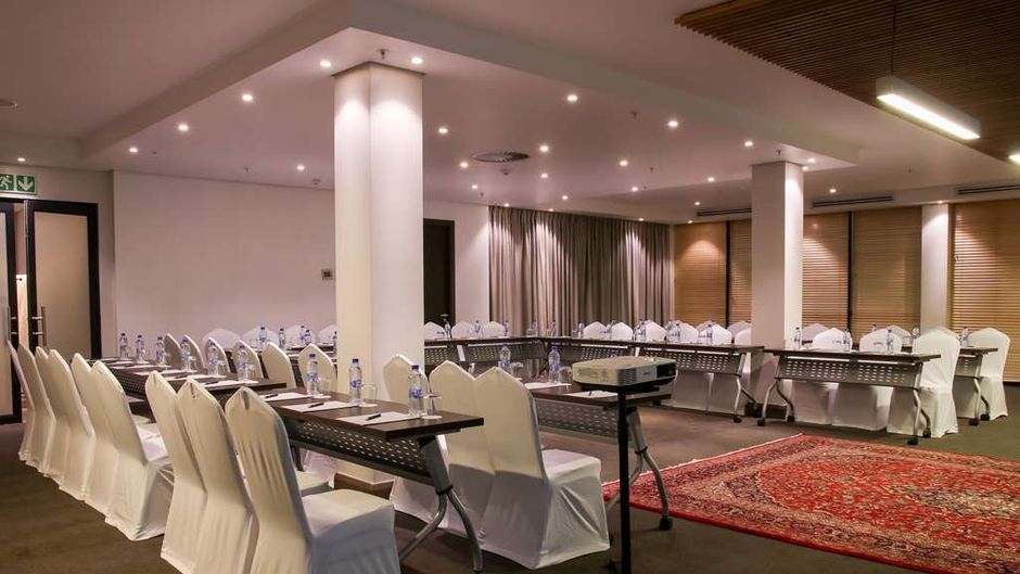 Legend Hotel Lagos Airport, Curio Meeting