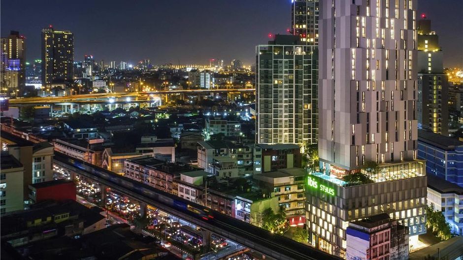 Ibis Styles Bangkok Sukhumvit Exterior