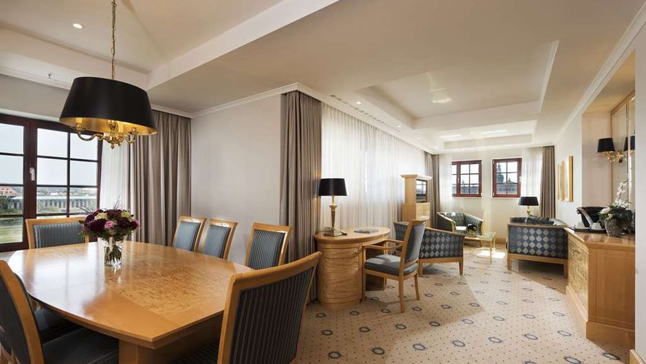 Maritim Hotel & Intl Congress Center Suite