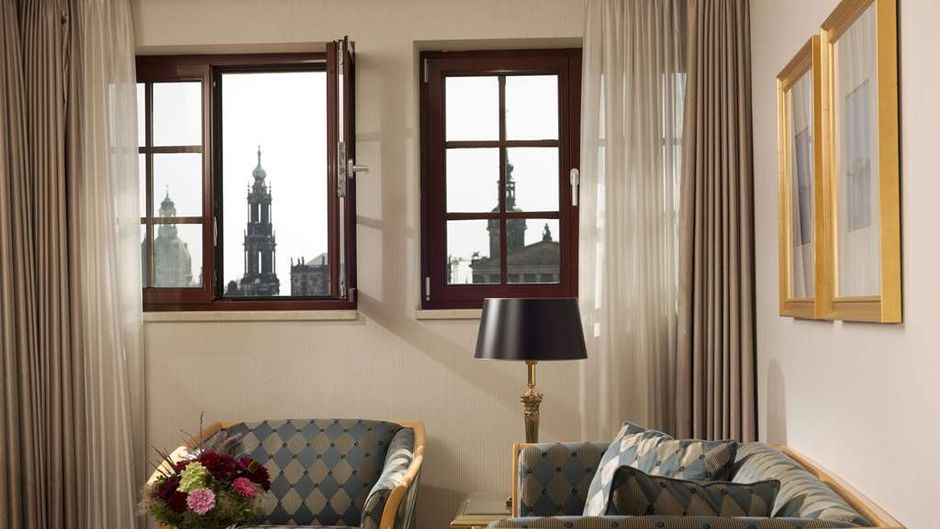 Maritim Hotel & Intl Congress Center Suite