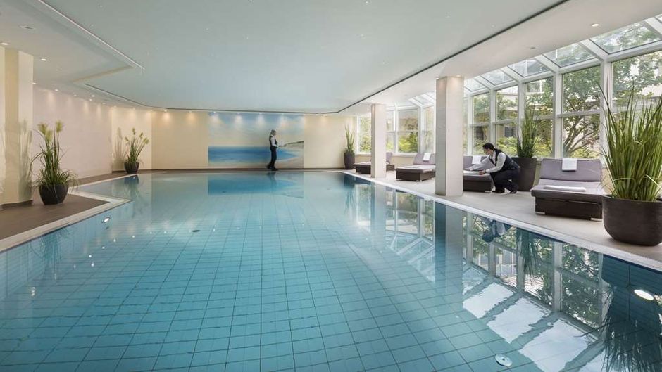 Maritim Hotel Wuerzburg Pool