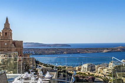 Maritim Antonine Hotel & Spa