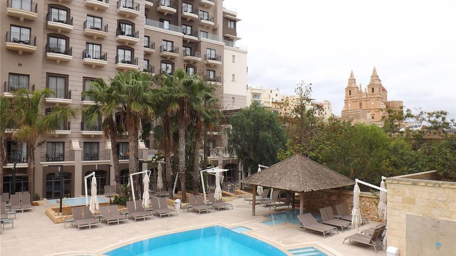 Maritim Antonine Hotel & Spa Exterior