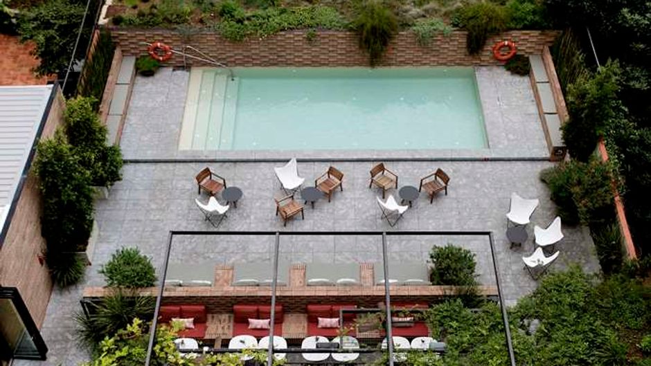 Alexandra Barcelona, Curio Collection Pool