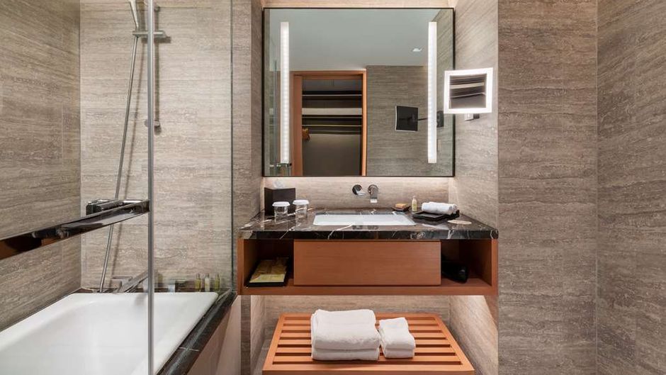 Hilton Mandalay Room