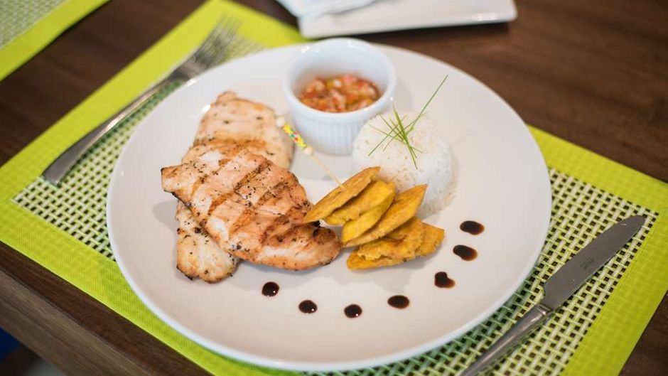 Hampton by Hilton Santo Domingo Airport Restaurant