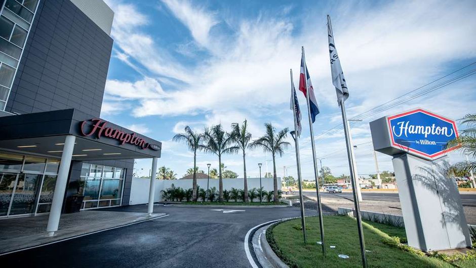 Hampton by Hilton Santo Domingo Airport Exterior