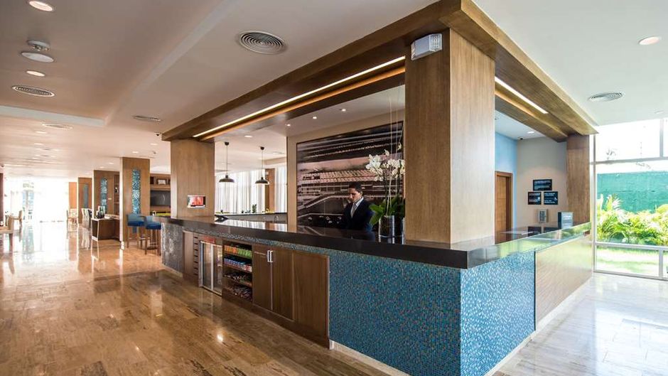 Hampton by Hilton Santo Domingo Airport Lobby