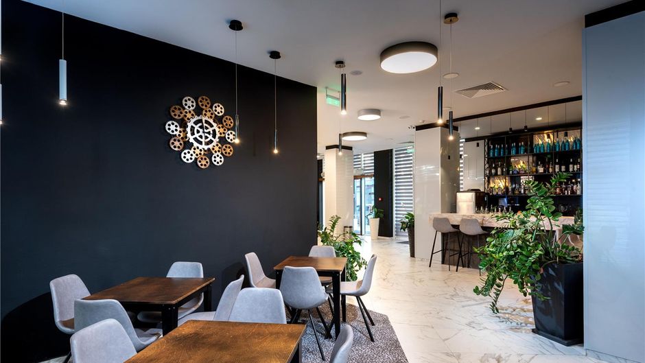 Best Western Plus Premium Inn Lobby