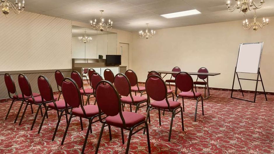 Travelodge Baie Comeau Meeting