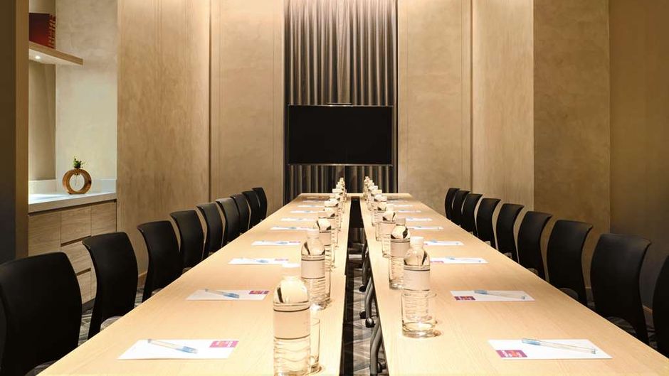 Hyatt Place Bangkok Sukhumvit Meeting