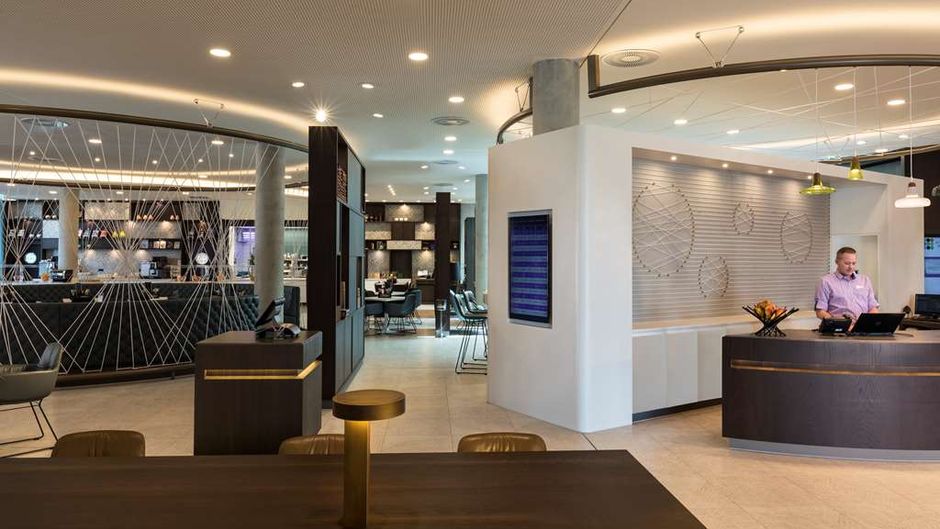 Hyatt Place Frankfurt Airport Lobby