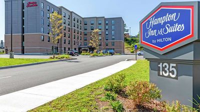 Hampton Inn & Suites Boston/Waltham