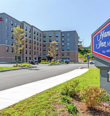 Hampton Inn & Suites Boston/Waltham