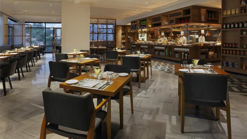 Novotel Chennai Chamiers Road Restaurant
