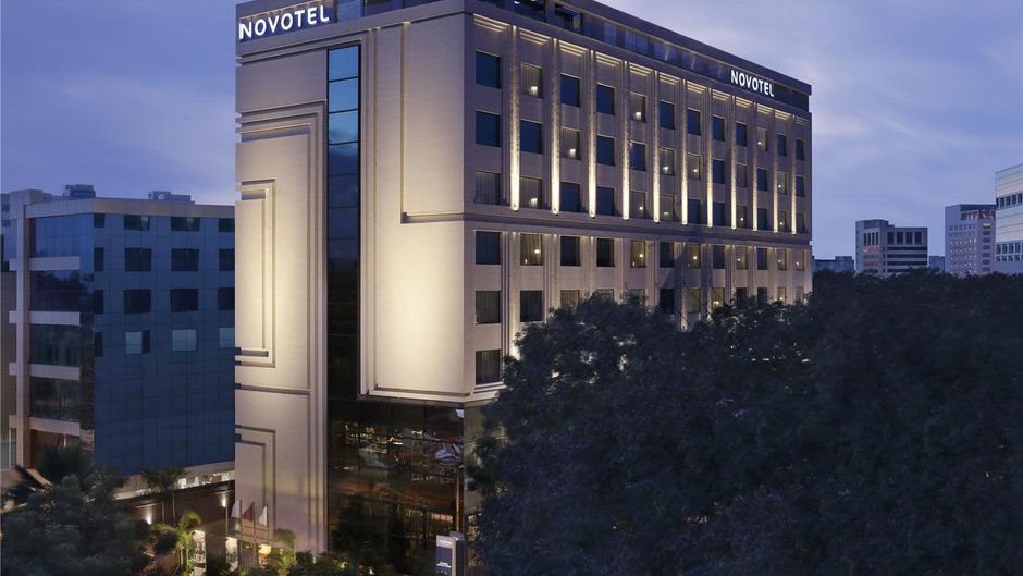 Novotel Chennai Chamiers Road Exterior