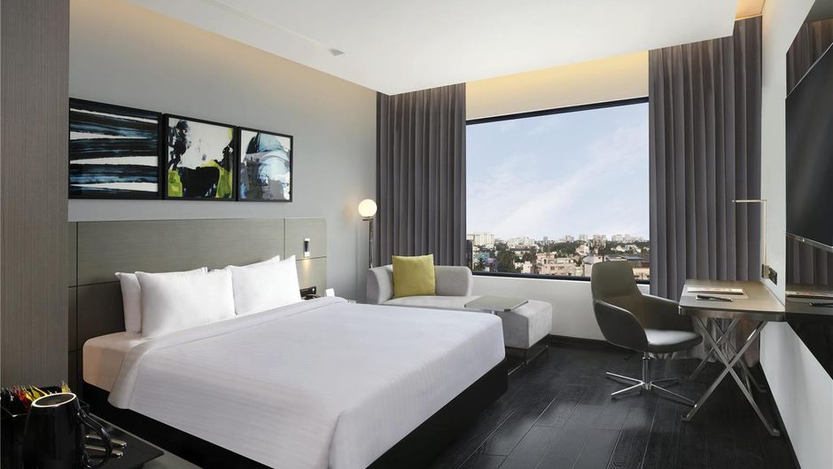 Novotel Chennai Chamiers Road Room