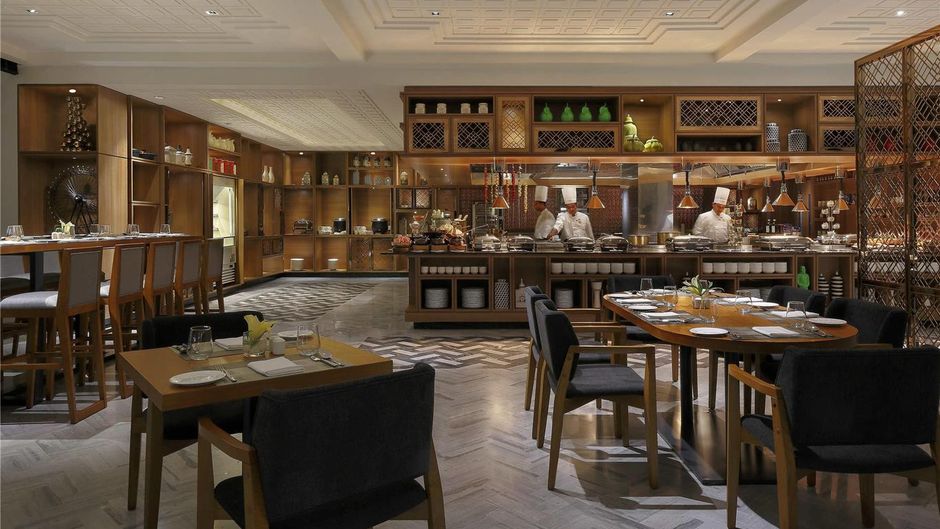 Novotel Chennai Chamiers Road Restaurant