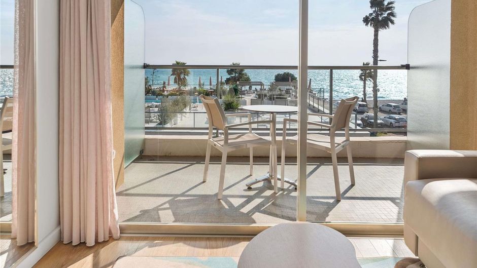 Mercure Villeneuve Loubet Plage Room