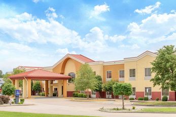 Baymont Inn & Suites Marion