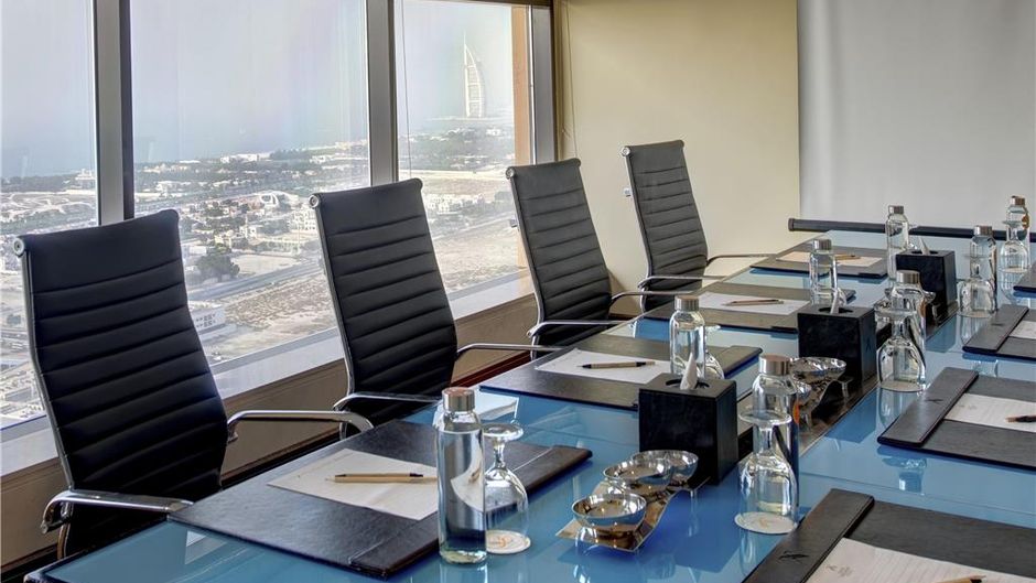 Two Seasons Hotel & Apartments Meeting