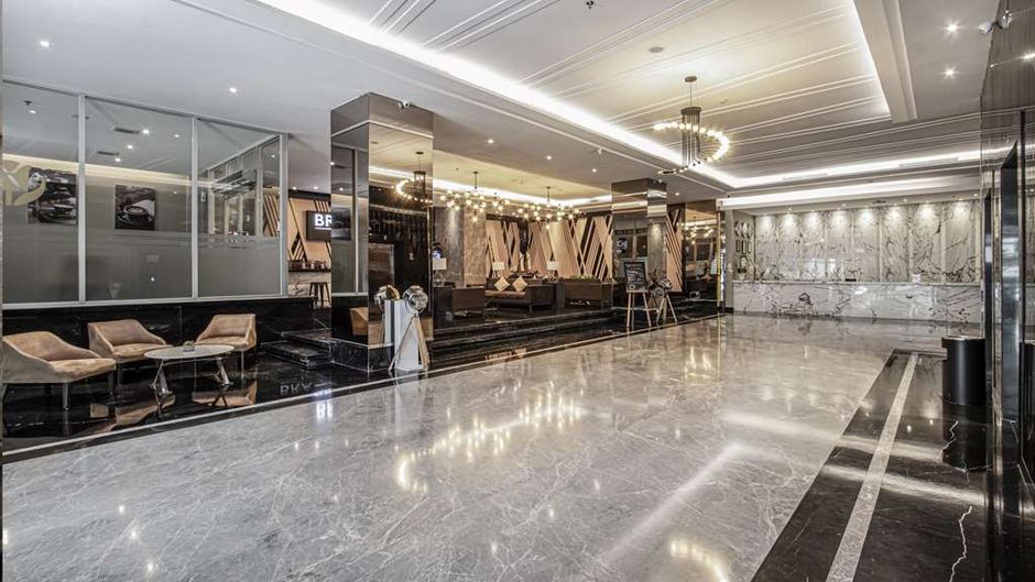 Golden Tulip Essential Makassar Lobby