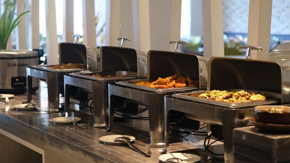 Golden Tulip Essential Makassar Restaurant