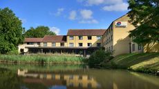 Travelodge Bath Waterside