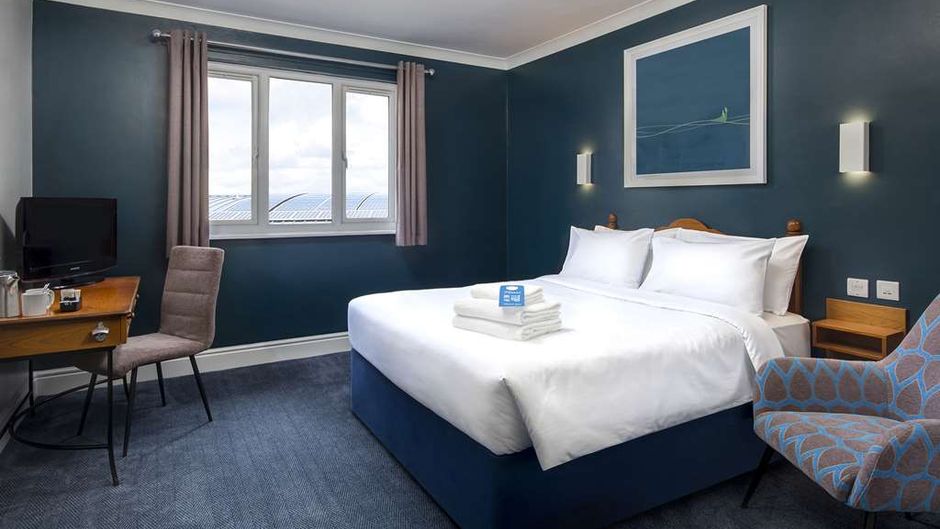 Travelodge Birmingham Sheldon Room