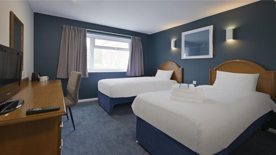 Travelodge Birmingham Sheldon Room