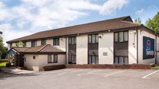 Travelodge Cardiff Llanedeyrn