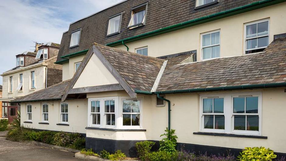 Travelodge Helensburgh Seafront Exterior