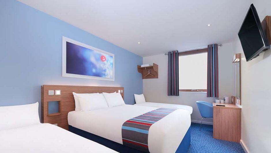 Travelodge Liverpool John Lennon Airport Room