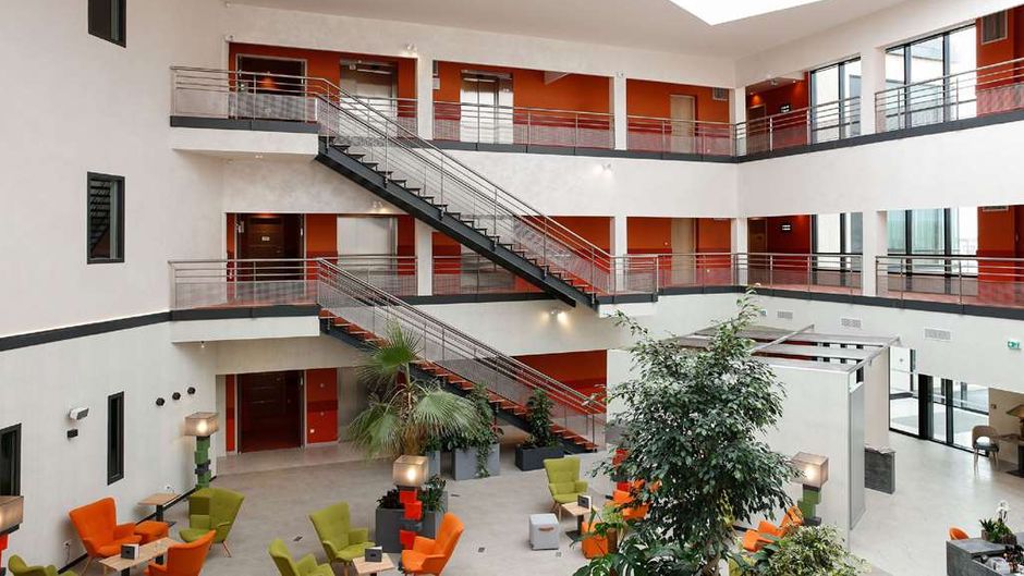 Best Western Plus Hotel Escapade Senlis Lobby