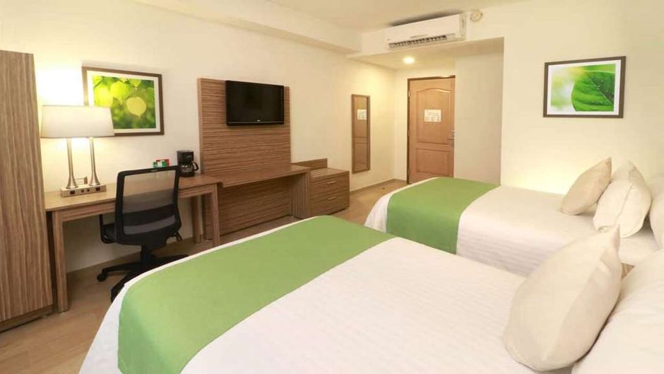 Wyndham Garden Monterrey Valle Real Room